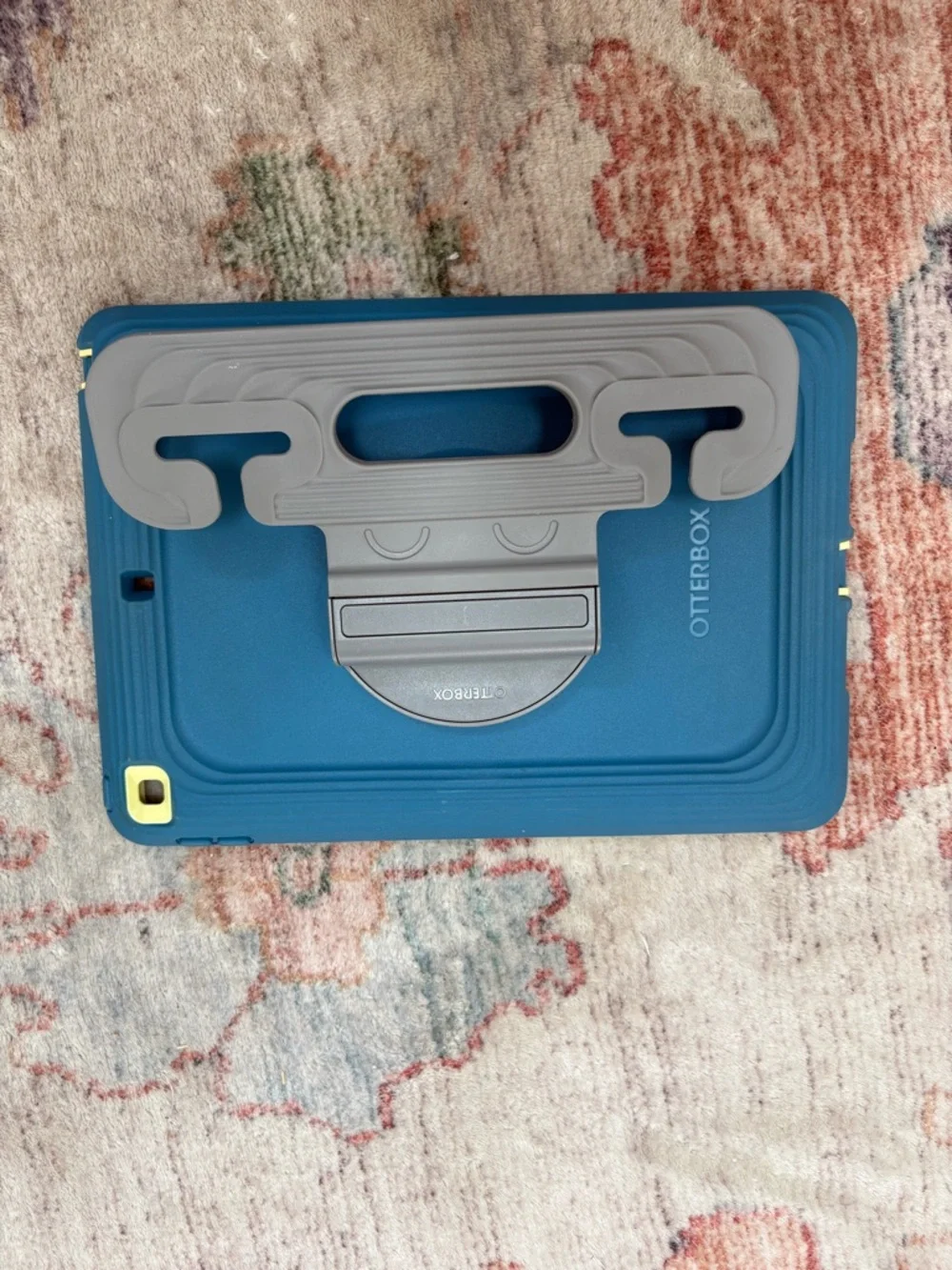 OtterBox Kids IPad EasyGrab Case (8th,‎ 7th 9th Gen IPad) Galaxy Runner Blue